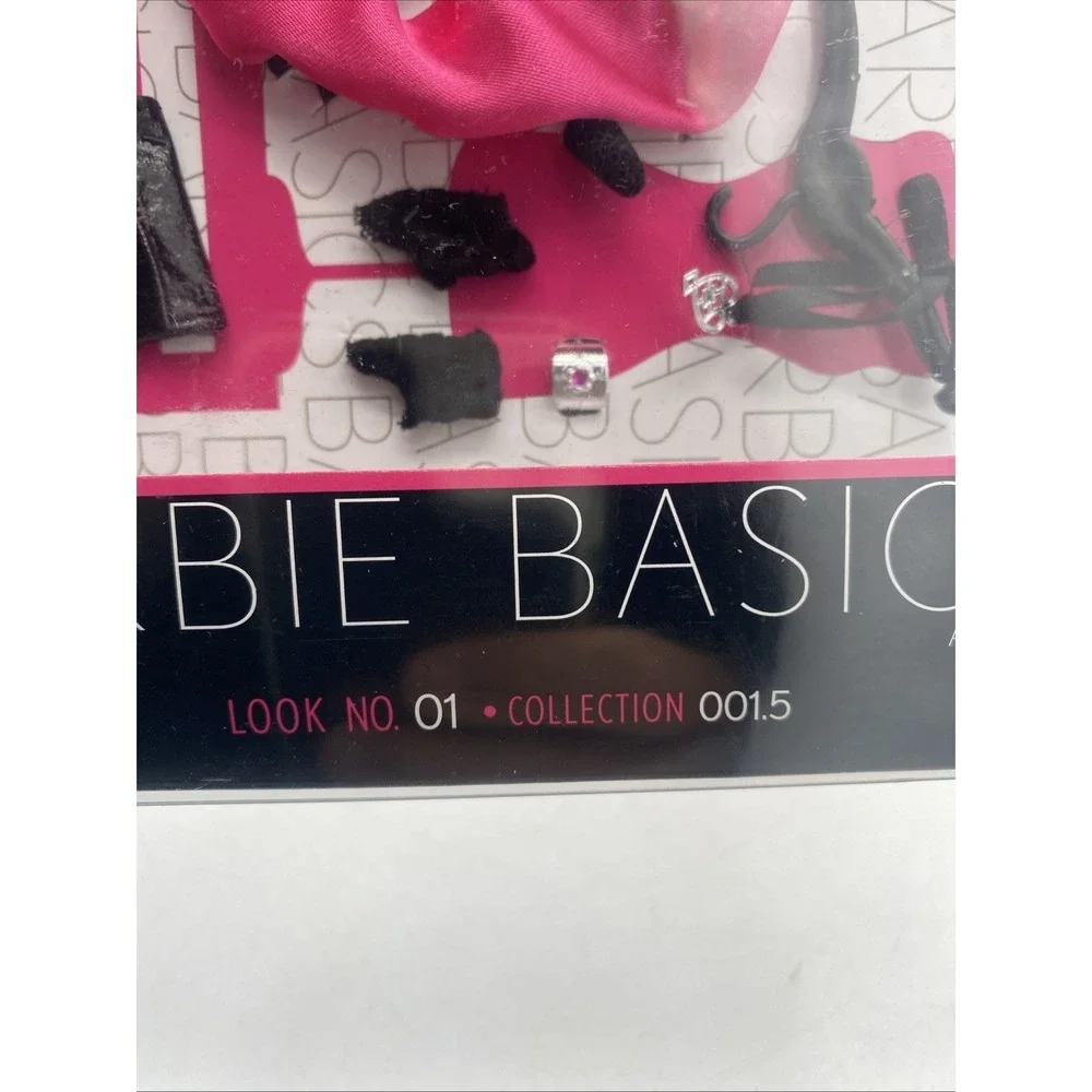 BARBIE BASICS  Accessory Pack- Look No. 01 Collection 001.5- T2359 NIB